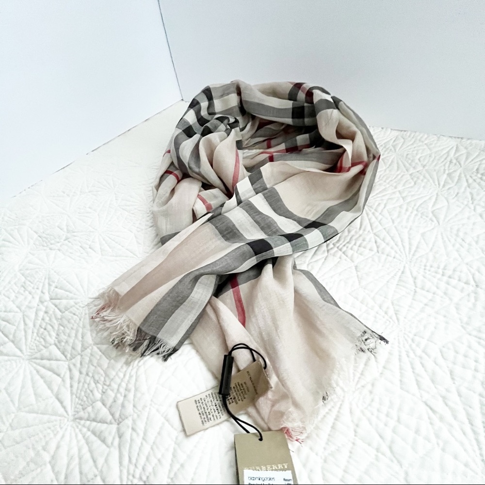 Burberry Giant Check Gauze Scarf in Stone Check